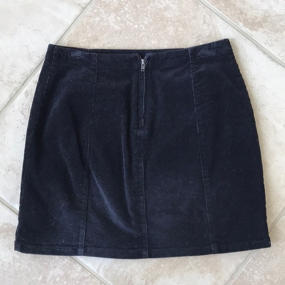 Forever 21 mini skirt - Picture 2 of 7